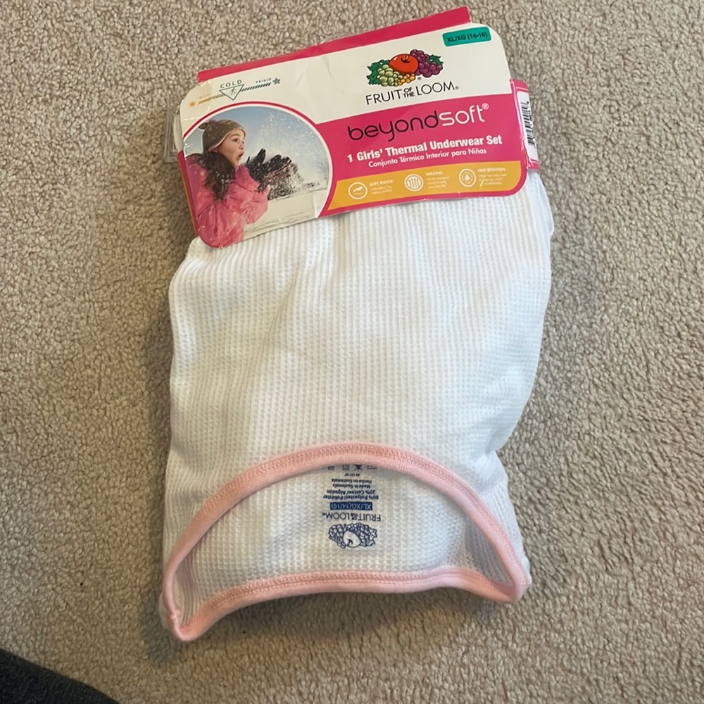 FRUIT OF THE LOOM THERMAL SET. size extra large girls. white and pink.